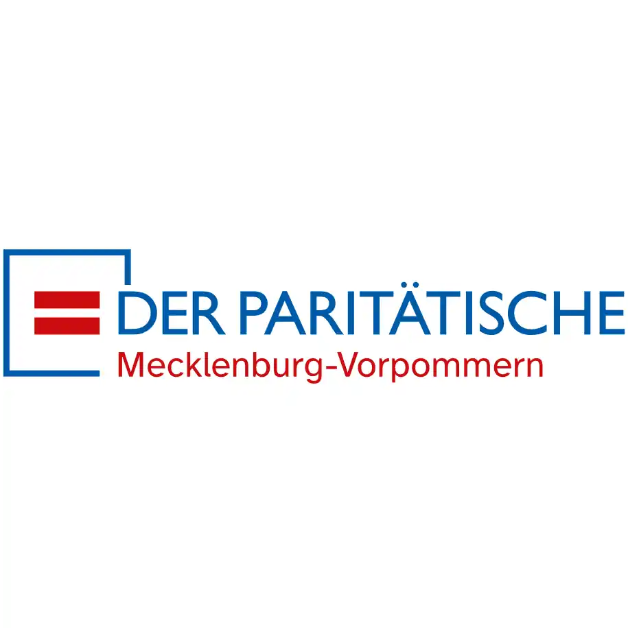 Logo von "Der Paritätische" Mecklenburg-Vorpommern, in den Farben blau und rot. Es ist nur ein Schriftzug und vor dem Wort "der" ist ein Ist-Gleich Zeichen gesetzt, was zusätzlich umrahmt wurde.